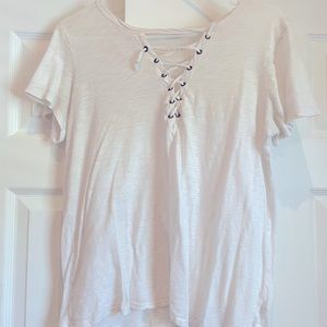 💖 White laced t-shirt